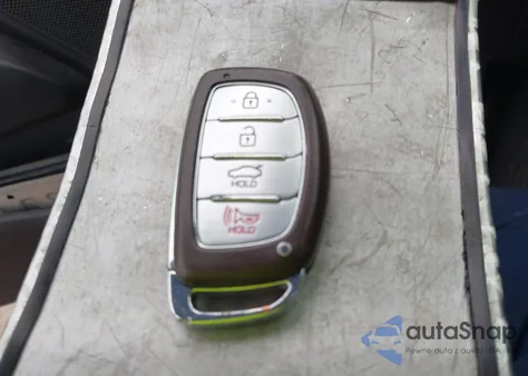 2018 Hyundai Elantra Value Edition z USA, uszkodzony, nr VIN 5NPD84LF9JH271077